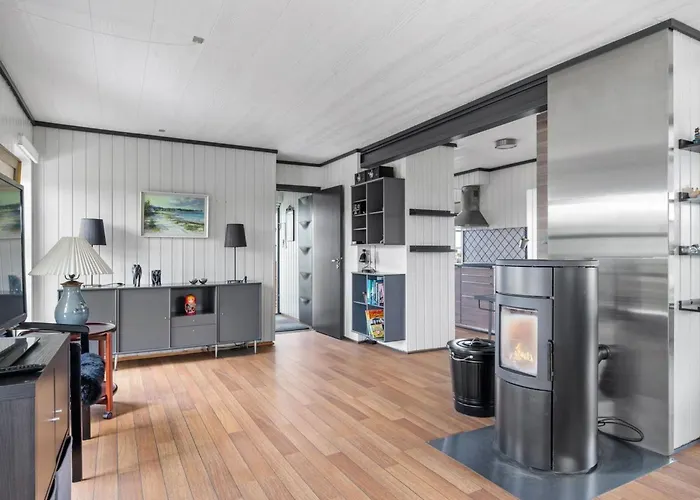 Holiday home Elline - 200m From The Sea By Interhome *